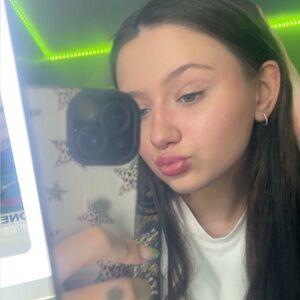 Meet your Posher, Kaitlyn